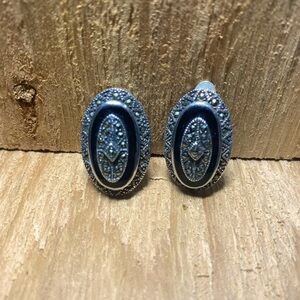 Vintage SS marcasite gemstone earrings.